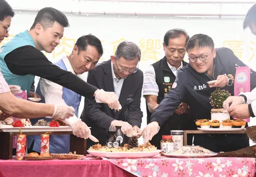 新屋鹅肉美食飨宴席开150桌 王明巨秀厨艺力推鹅油料理