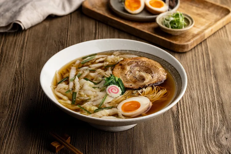 只要姓名中有「秋」字，任點一碗拉麵，即可用99元加購一碗原價260元的「田園交響曲醬油拉麵」。樂麵屋提供