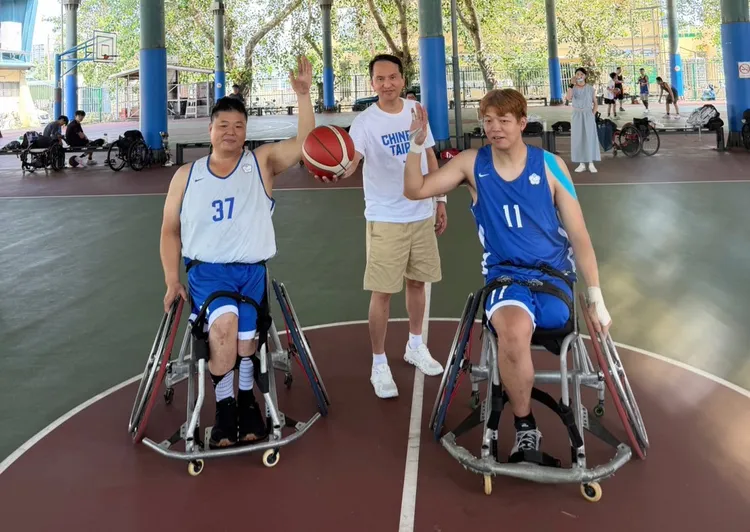 愛爾麗集團協辦此活動，總裁常如山到場替賽事開球。愛爾麗提供