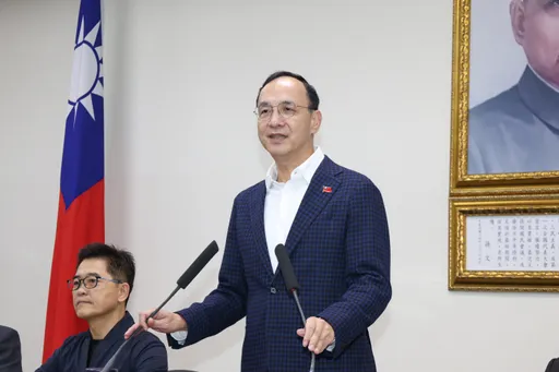 将交接郑丽文！朱立伦发表「毕业感言」　喊话团结「我们是一个国民党」