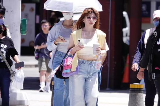 熱!雙北飆36°C 週末東北季風報到「驟變入秋」