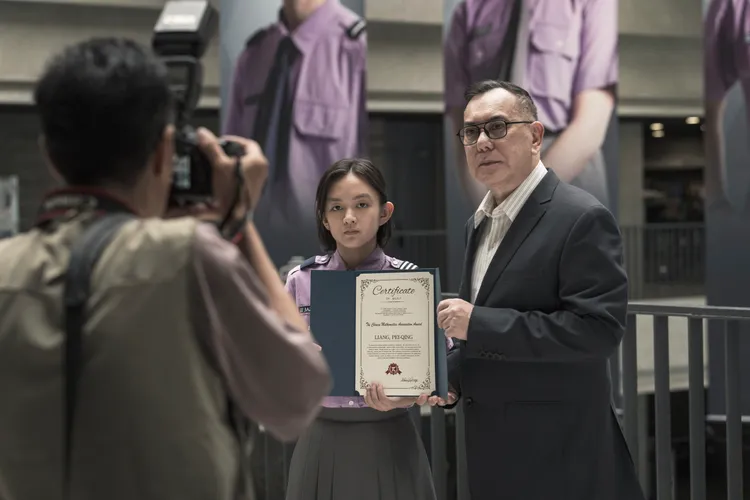 戴雅芝(左)在《自殺通告》中飾演學霸，透露和黃秋生對戲很緊張。本萃電影提供