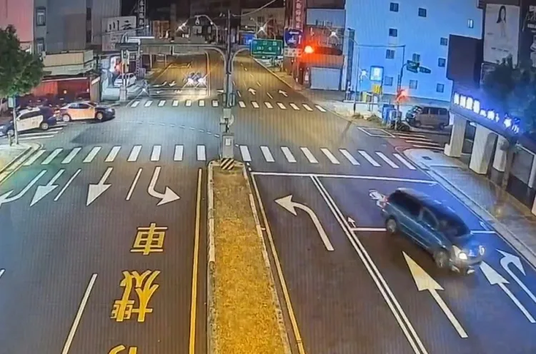 逆向逃竄。桃園警分局提供