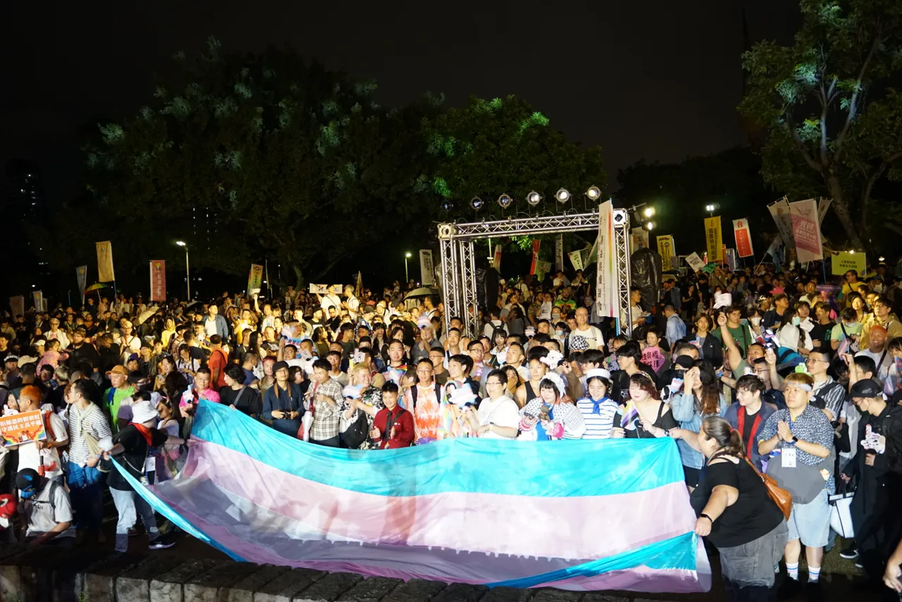 第7届台湾跨性别游行24日晚间在台北登场。邱筠媜摄