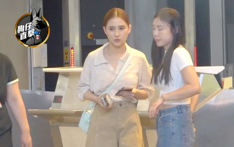 何超蓮（左）隻身來台出席珠寶品牌活動。特勤中心攝