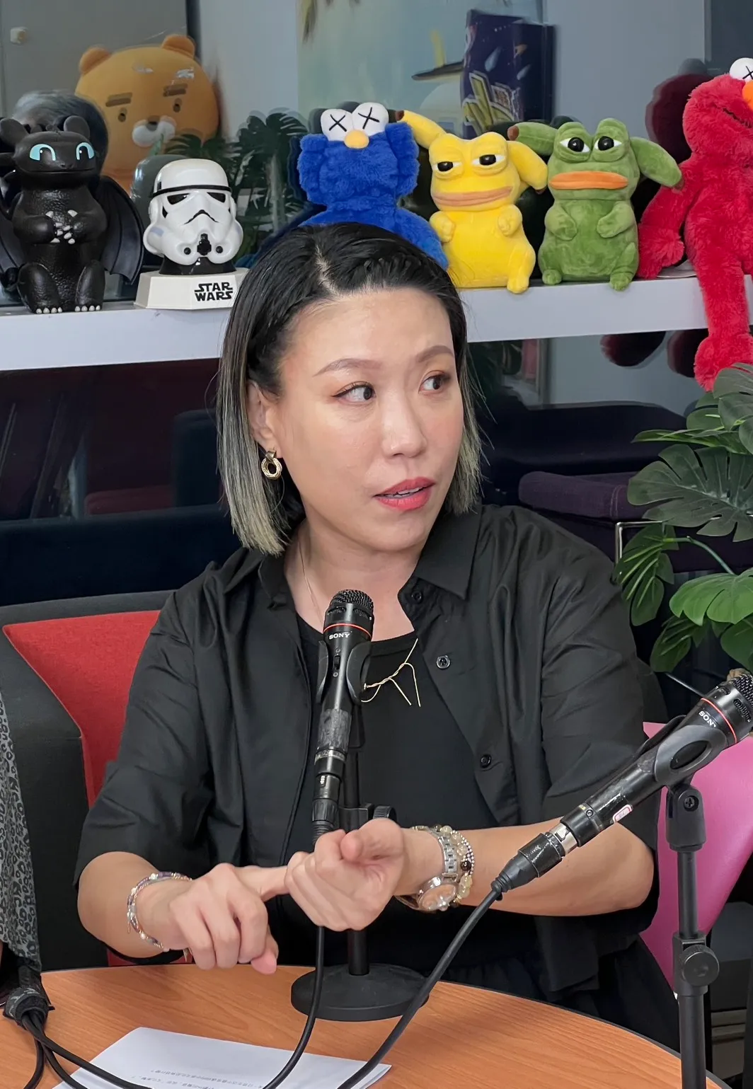 提到泰国知名的泼水节,亚美将表示,被水攻击,代表很受欢迎。民视提供
