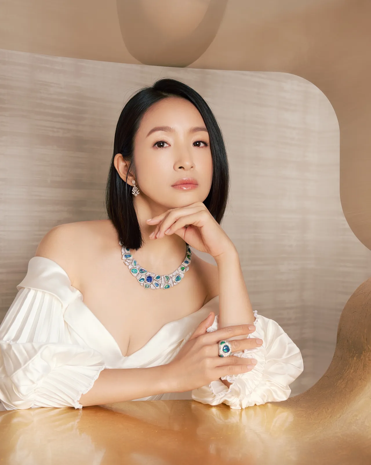 林依晨出席珠宝展后,就有入围金马影后的好消息。品牌提供