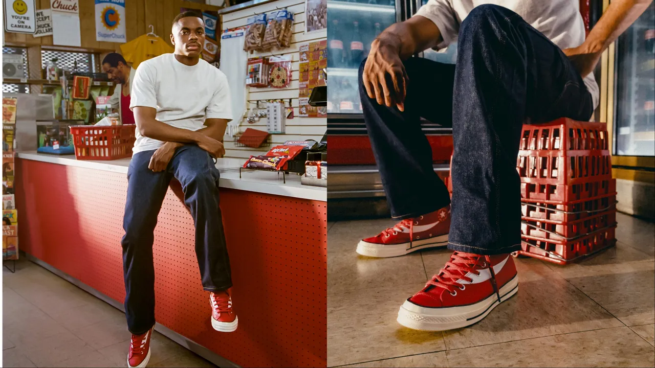 Converse x Coca-Cola Chuck 70联名鞋款披上浓郁的「可口可乐红」。品牌提供