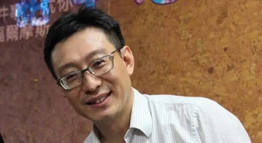 教授偷吃12女「专挑一特质」！律师教正宫妙招：先让那些女人互咬