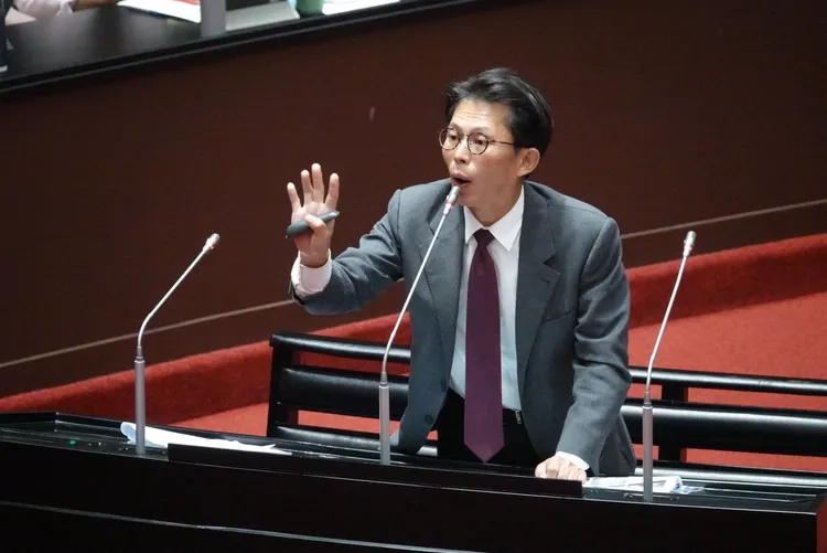 民眾黨主席黃國昌日前宣布參選2026年新北市長。莊宗達攝