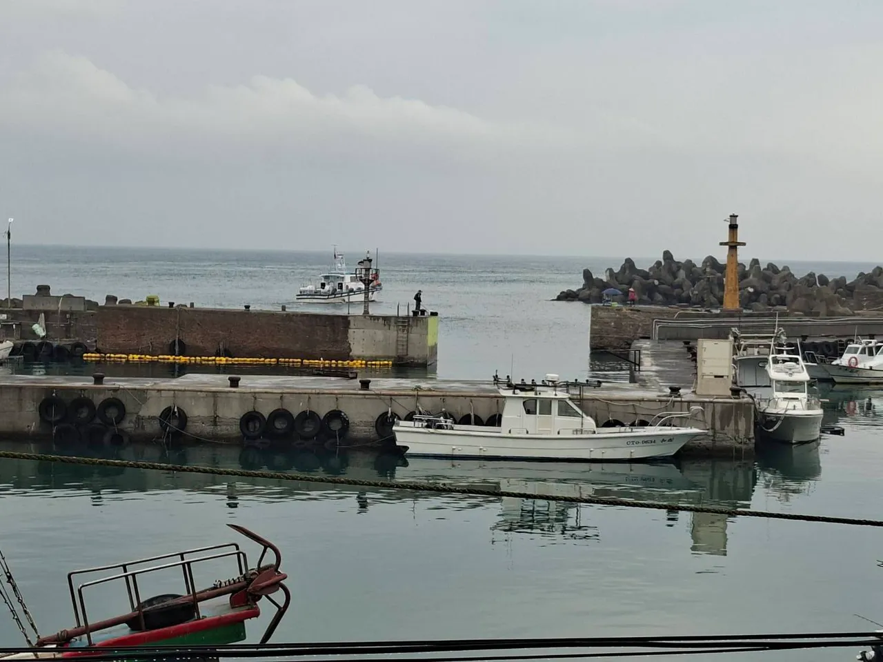 庄男在鼻头鼻头渔港外海域潜水时失踪。翻摄照片