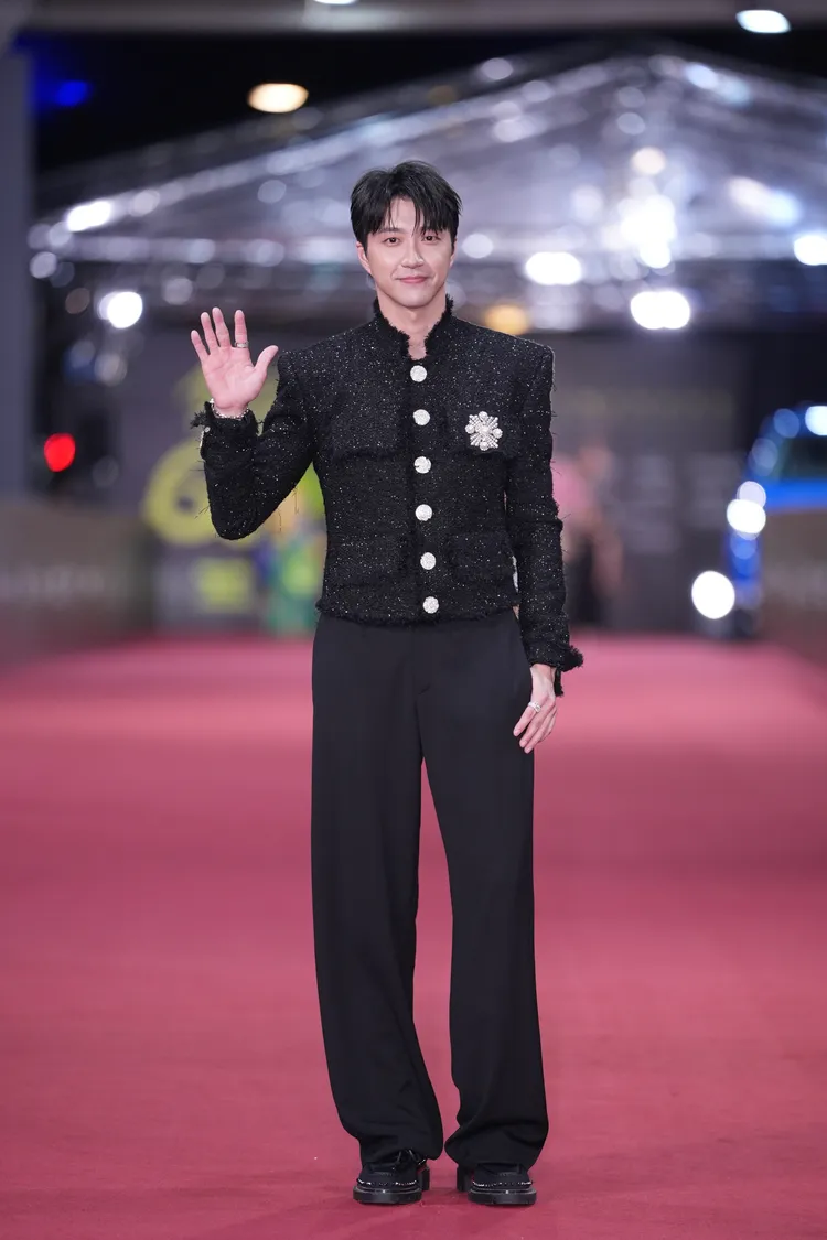 江宏傑以閃亮貴族風格獲封最帥。攝影中心攝