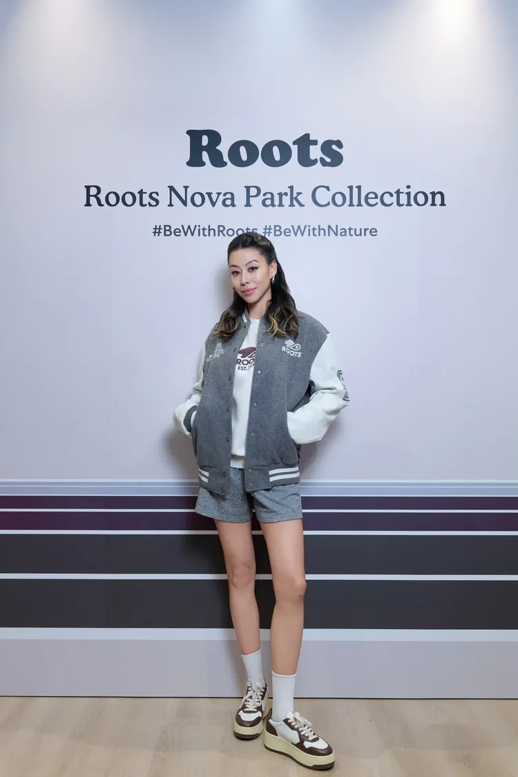 蔡詩芸換上一身灰色休閒造型，自在風格讓她笑說終於不用縮肚子。品牌提供