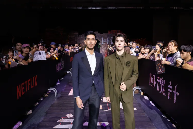 尹浩宇（右）和卡那諾。Netflix提供
