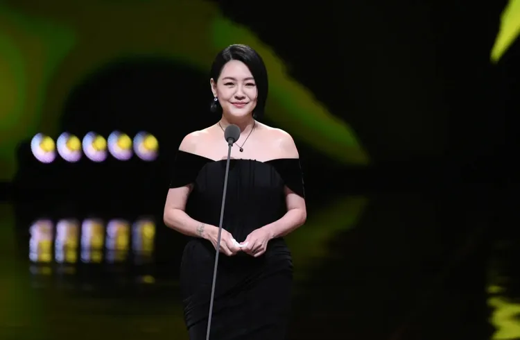 小S神韻激似姊姊大S，讓網友直讚「好神奇」。三立電視提供