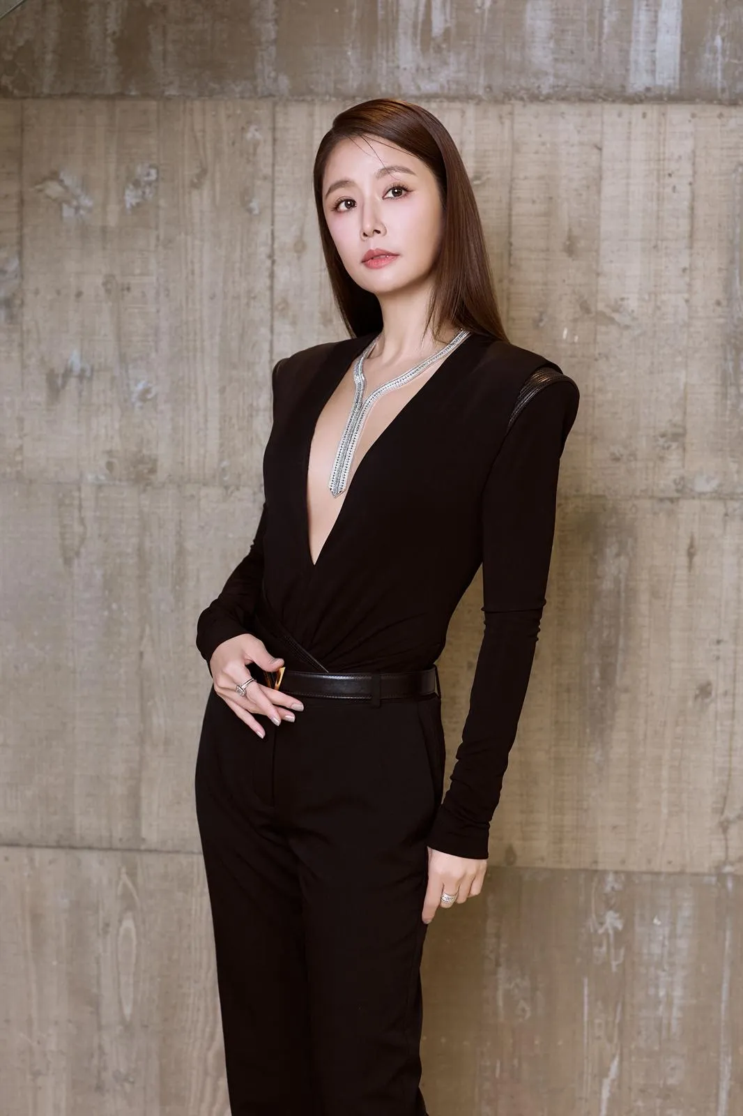 林心如戴Boucheron珠宝担任颁奖人。品牌提供
