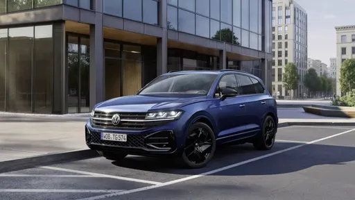 VW推出Touareg告别作「Final Edition」 预告终结23年车系生涯