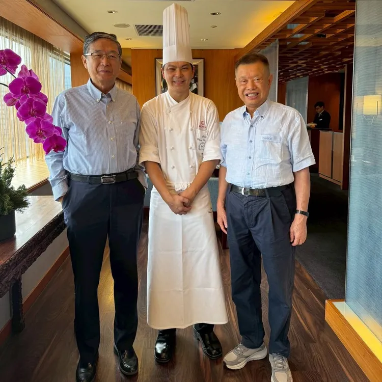 資深媒體人馬西屏、廖萬隆。馬西屏臉書