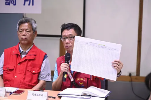 花蓮災區鄰長拿給災民造冊的文件是這個 縣府澄清非不同意撤離書