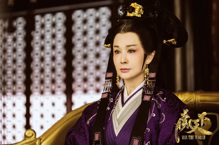 潘迎紫在《巴清傳》演出「華陽太后」一角，當時已有劇照釋出，可惜被禁播。翻攝自網路