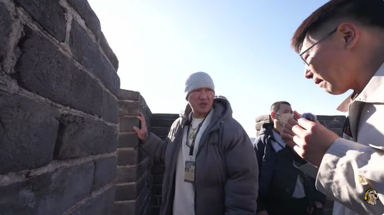 館長登長城又被震撼!喊話兩岸和平「中國人不打中國人」