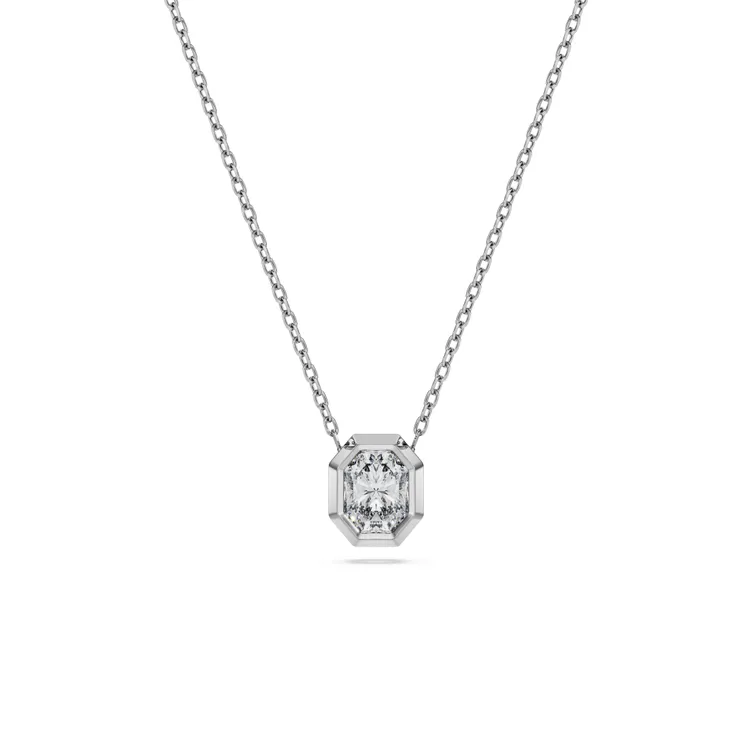 Swarovski Created Diamonds Octagon系列鍊墜，5萬2000元。品牌提供