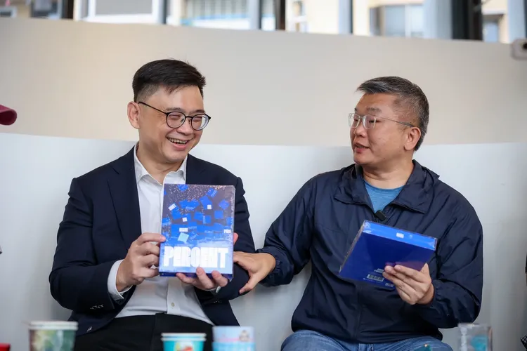 賴瑞隆邀請蔡其昌南下，對談「盛事經濟」對城市發展的影響。翻攝畫面