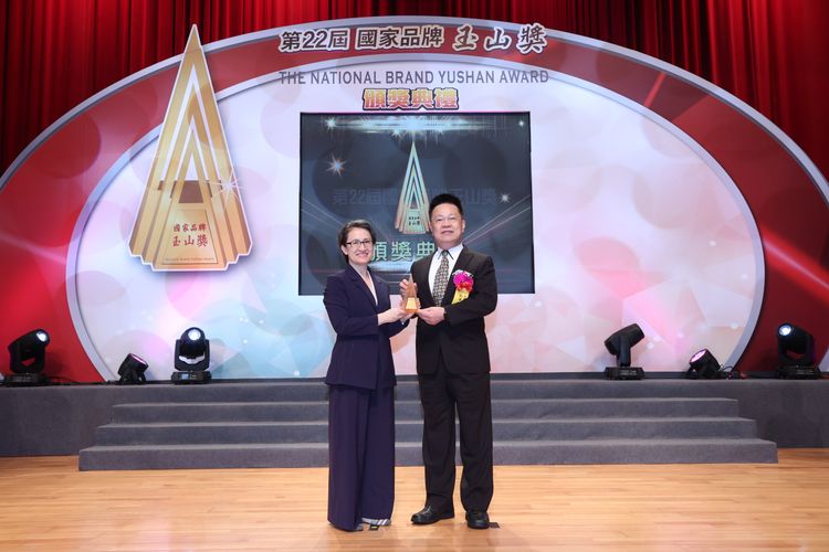 和運租車以數據驅動智慧轉型 勇奪國家品牌玉山獎全國首獎