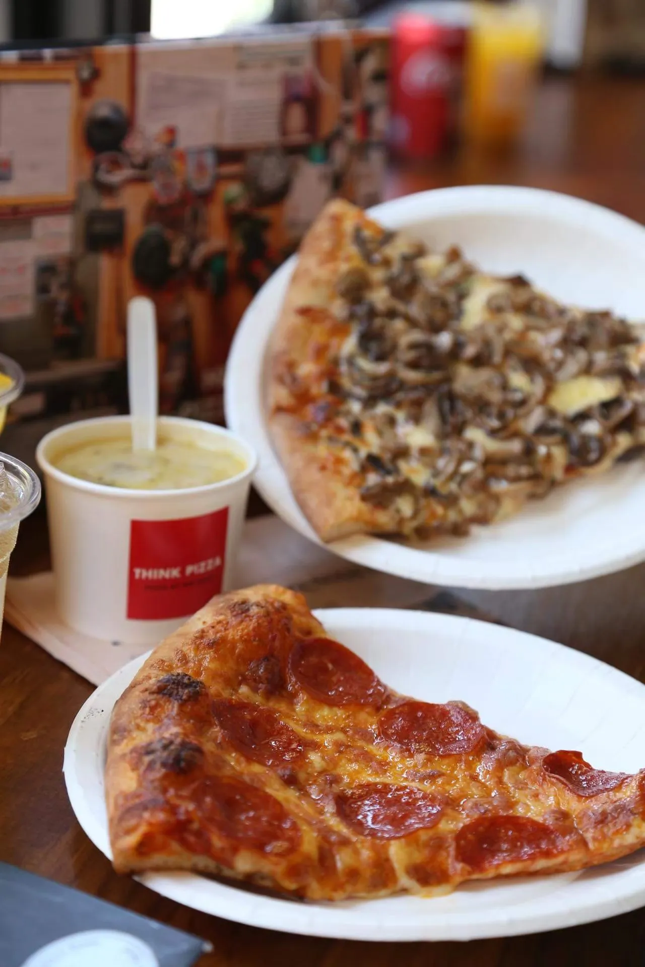 THINKPIZZA 辣蜂蜜Pepperoni Pizza。业者提供