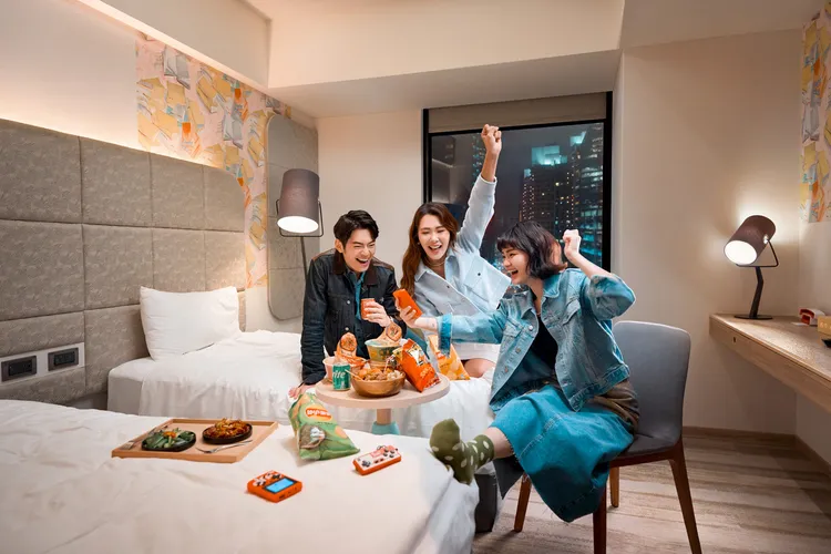 凱撒飯店連鎖線上旅展10/17中午12:00開跑，消費達指定金額可參加抽獎活動，最大獎為頂級假期旗艦館住宿券。凱撒飯店連鎖提供