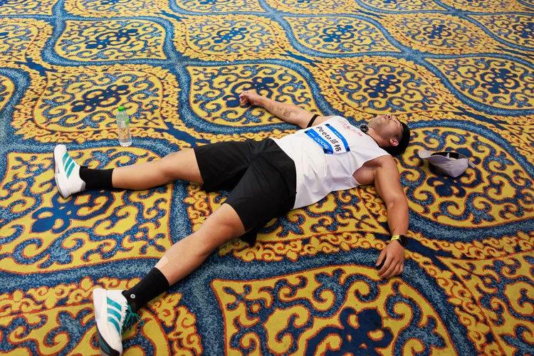 健身YouTuber Peeta葛格不支倒地。好看娛樂提供