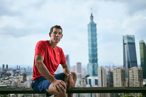美國自由攀岩高手將登台北101 Netflix全球直播