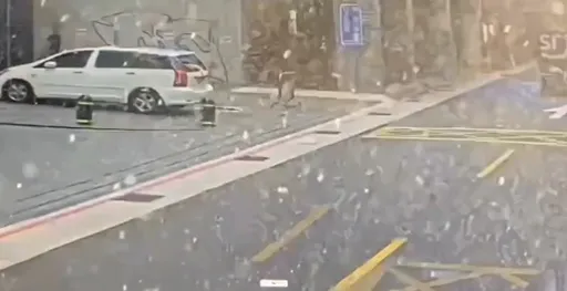 北市大樓外牆剝落「降下磁磚雨」!行人遭砸傷送醫