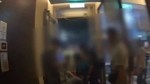 「嫌邻居唱歌太吵」中秋晚会社区喋血!19岁男拿开山刀砍人