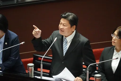 傅崐萁質詢在搞笑?她剖析「是精心設計的大戲」 背後算盤曝光
