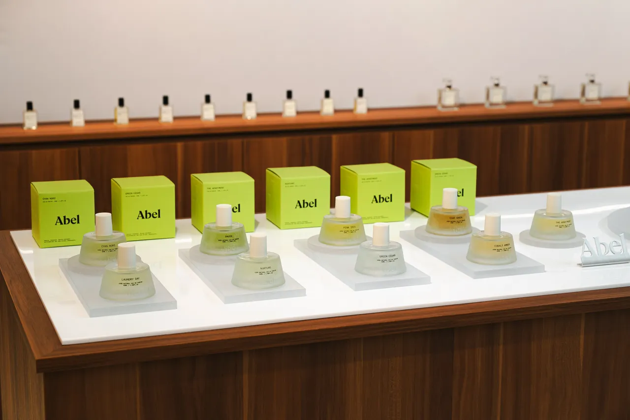 来自纽西兰的天然香氛品牌ABEL,于ARTIFACTS敦南旗舰店展开限定展售(10/23~11/19)。品牌提供
