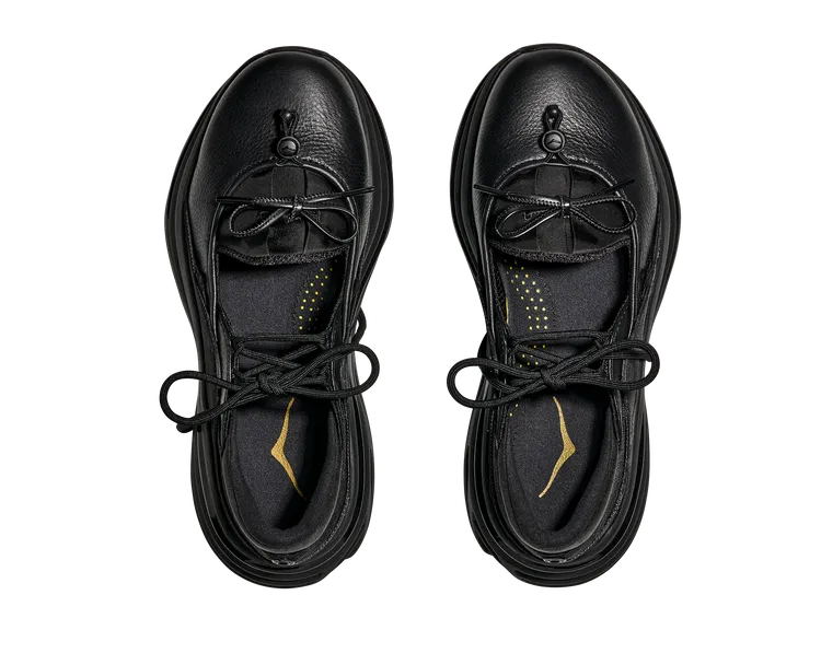 HOKA Bondi Mary Jane，5580元。品牌提供