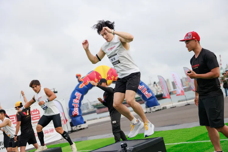 久違回歸的大帥哥錦榮參賽。好看娛樂提供