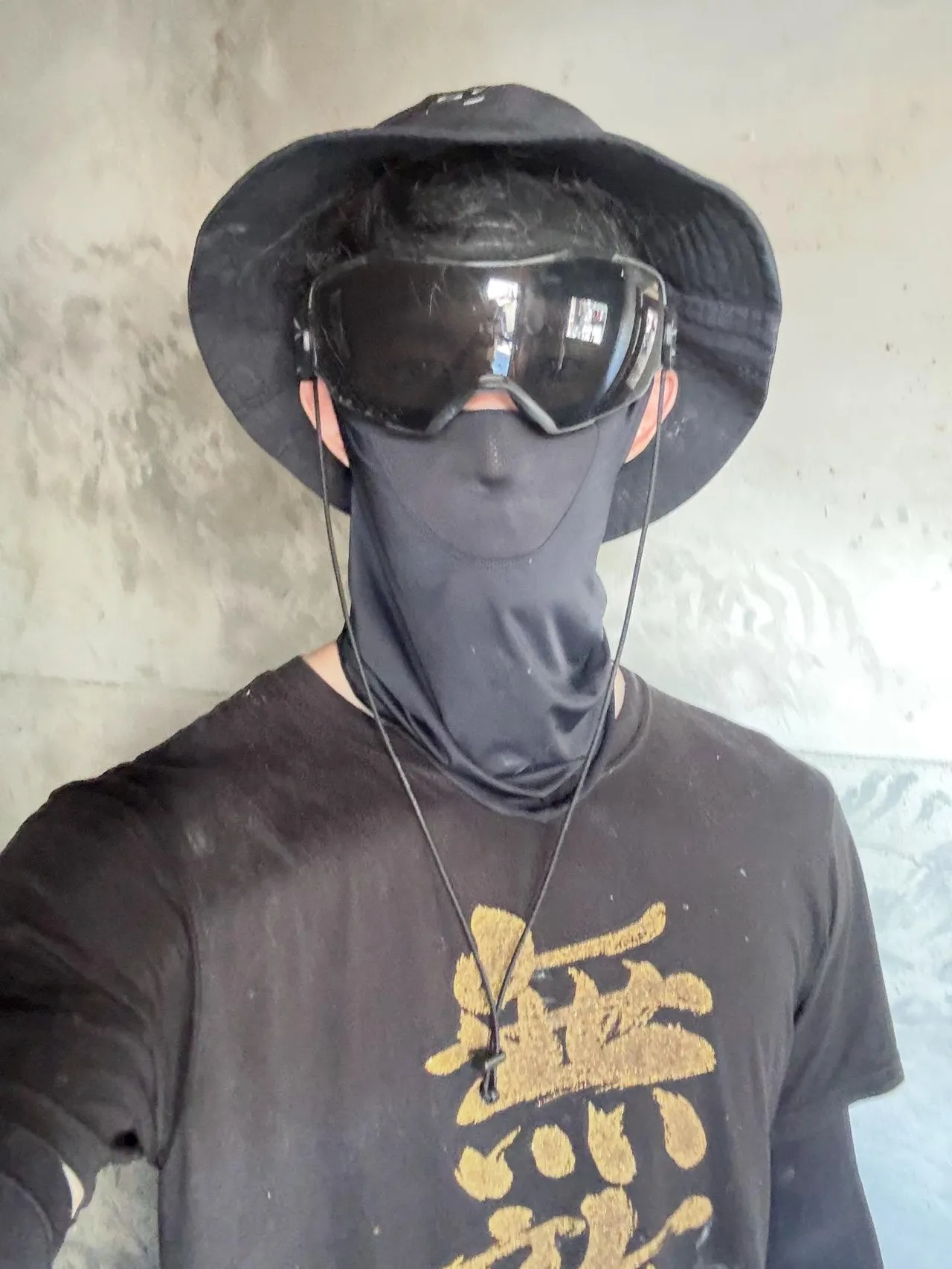 波特王到花莲当蒙面铲土超人。翻摄波特王Threads