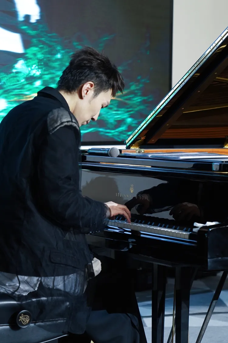 阿龔希望未來可以親自為動物伴奏。亮晶妃音樂有限公司提供