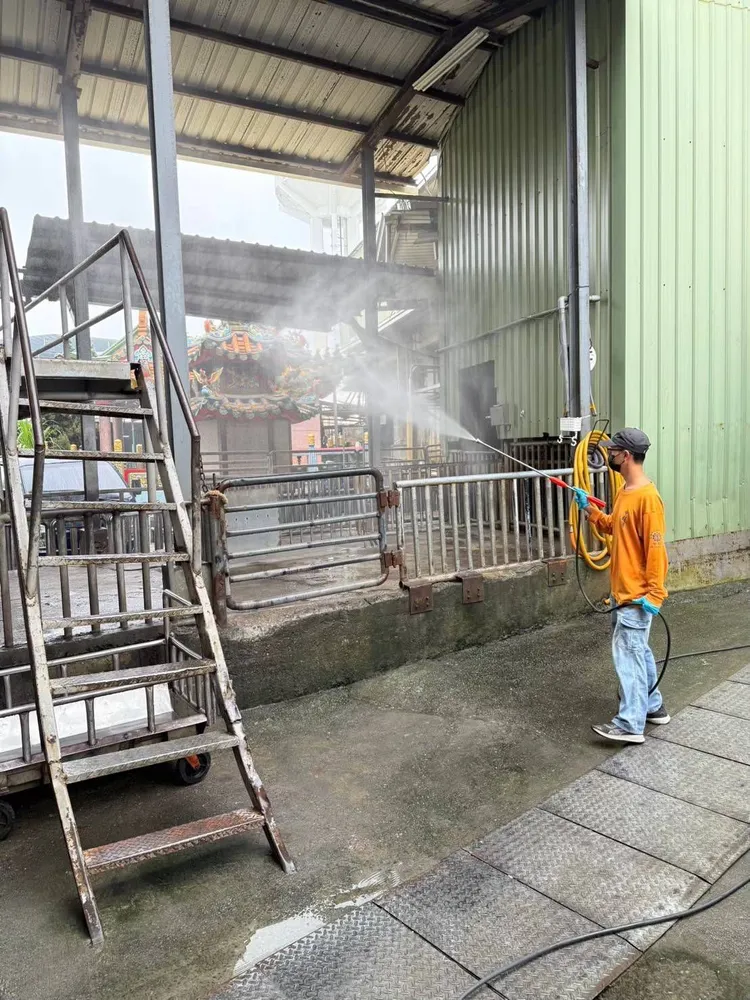 肉品市場將加強消毒防範。資照