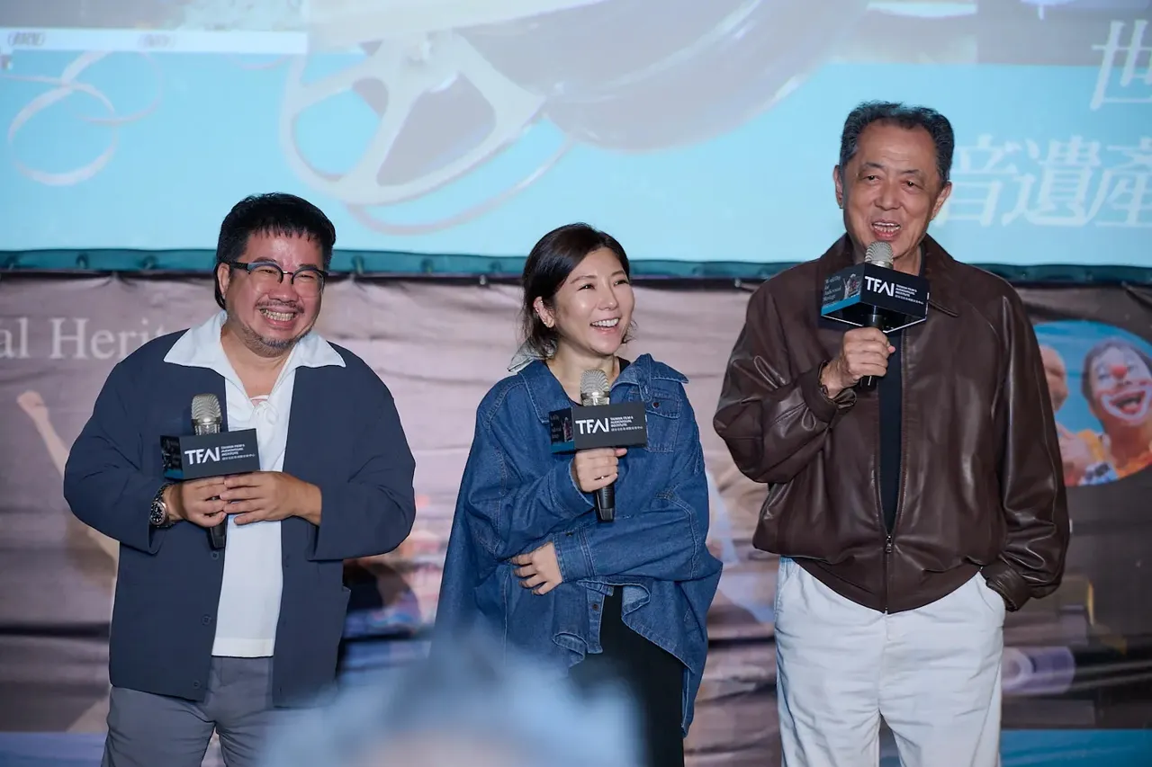 影视听中心褚明仁董事长、许不了女儿叶蓉庭、导演朱延平。国家影视听中心提供