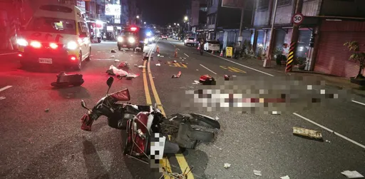 嘉义台18线死亡车祸!轿车路口猛撞机车 7旬妇重创不治