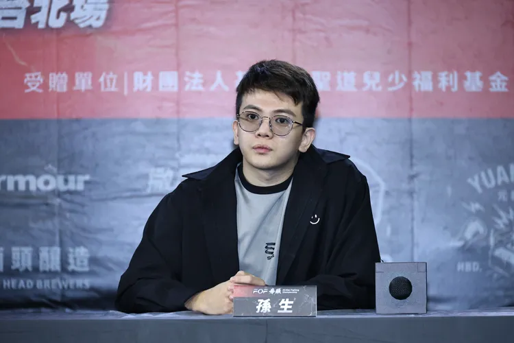 孙生今天出席活动,再次否认犯罪。摄影中心摄
