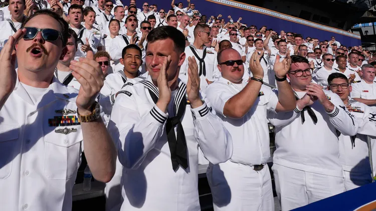 美國小部分體重較重的海軍官兵。美聯社