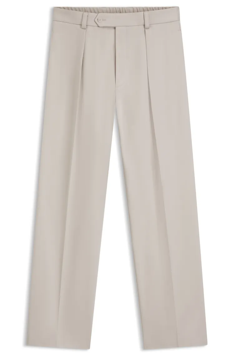 BECKHAM x BOSS系列米白色寬版長褲，9900元。品牌提供