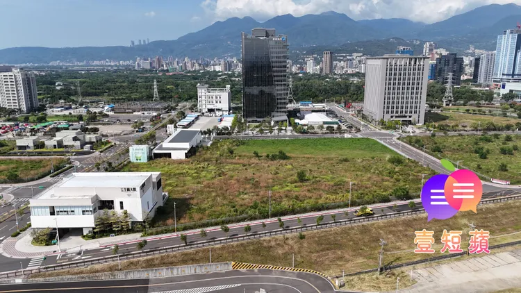 新光人寿已宣布北士科T17、T18地上权将与北市府合意解约。图为T12基地,彭欣伟摄