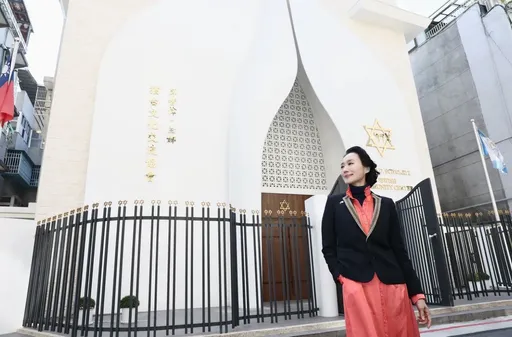 坣娜病逝⋯280亿犹太富商夫薛智伟经历「二度丧妻」之痛　爱的殿堂成永恒回忆