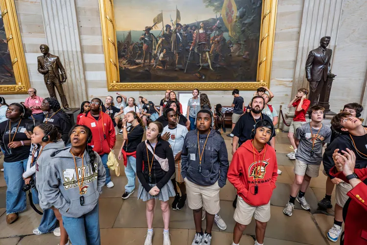 美國全國公立博物館、國家公園都將關門停擺。圖為美國國會展覽廳。美聯社