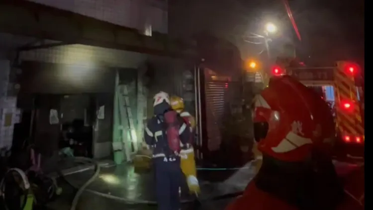 警消初步調查，疑似是1樓神明廳香灰掉落引發火勢，仍待釐清。民眾提供